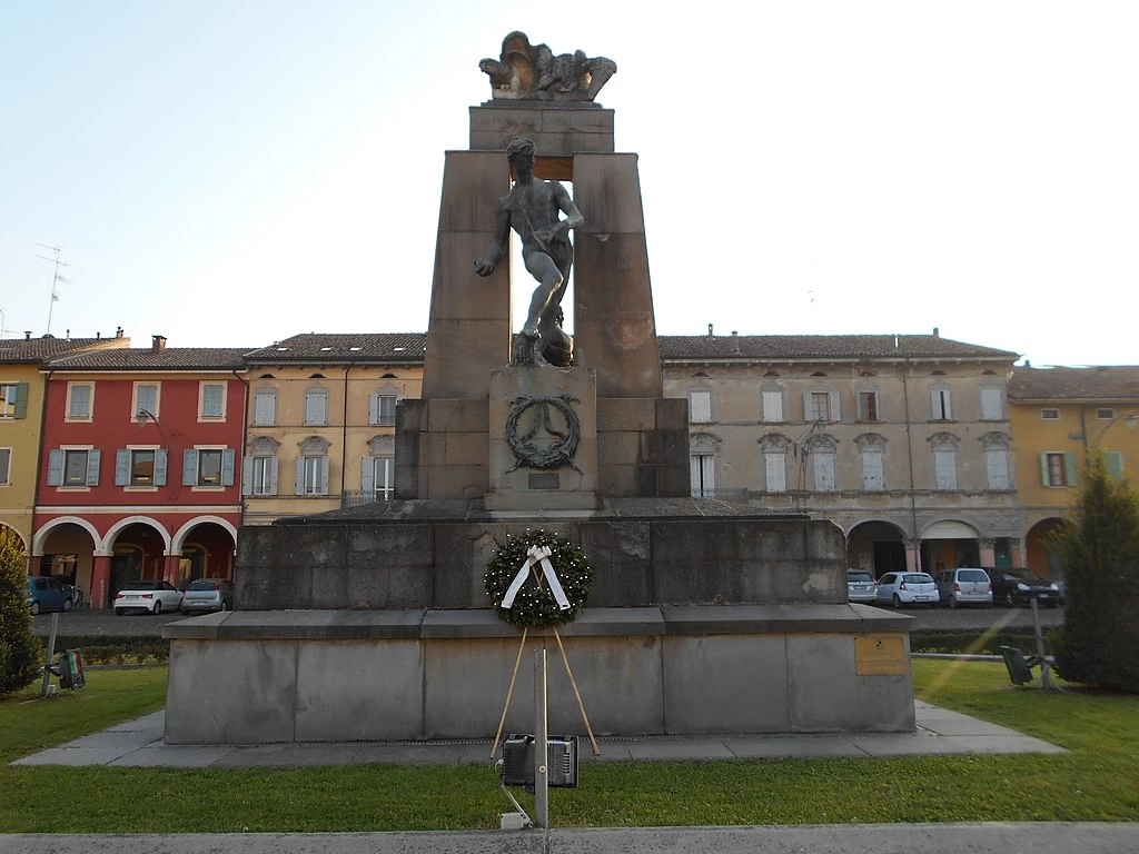 Monumento ai caduti della prima guerra mondiale - piazza Unità d'Italia, Novellara